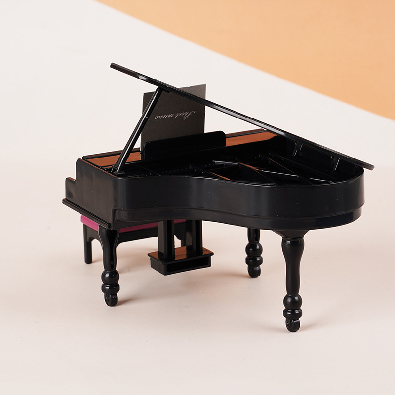 Sustainable Living Principles - 1:12 Miniatur Piano Rumah Boneka dengan